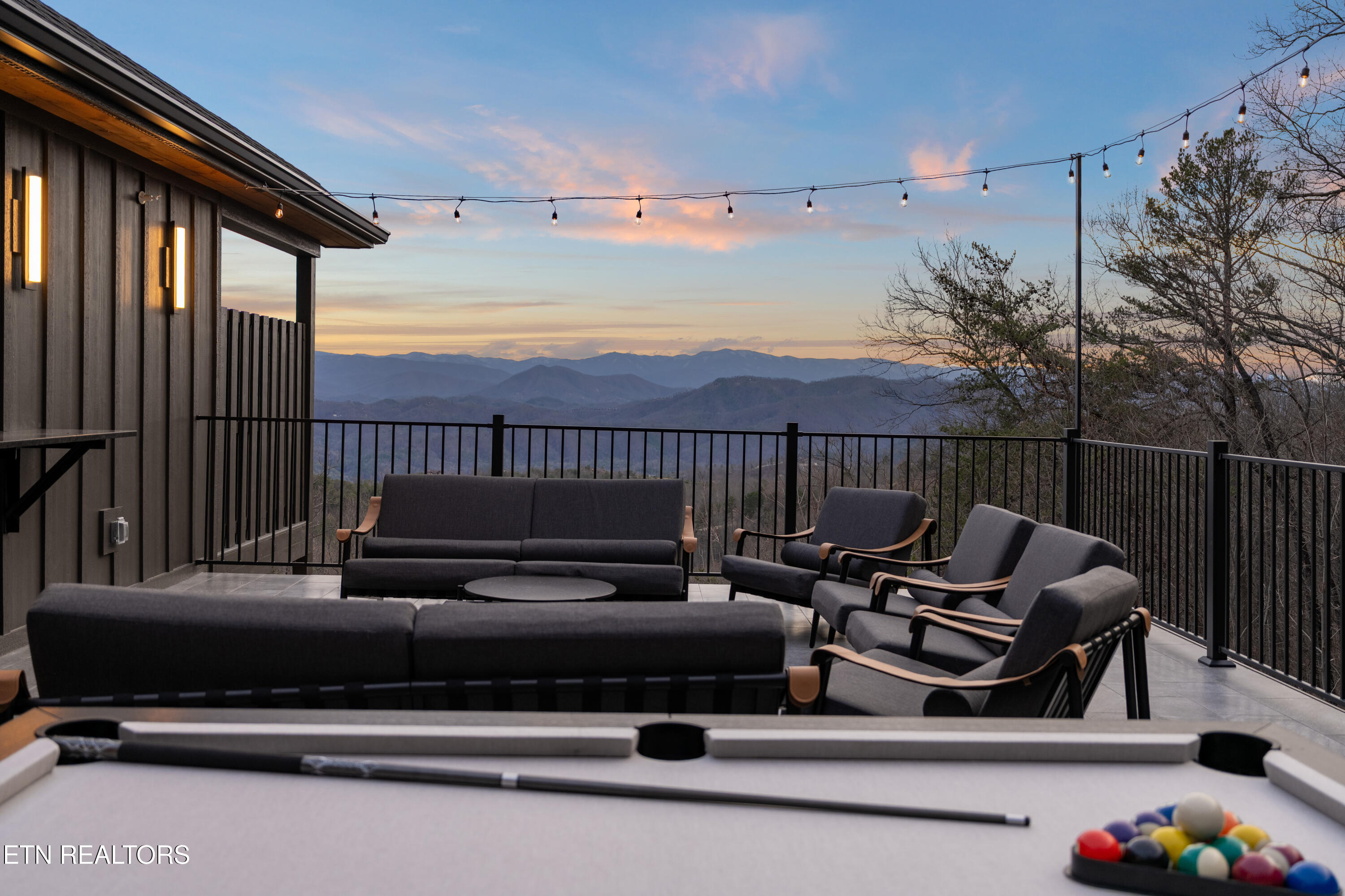 2349 Bluff Mountain Rd