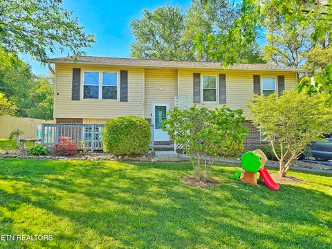 Photo of 6417 Hunters Glen Drive, Knoxville, TN 37921 (MLS # 1337606)