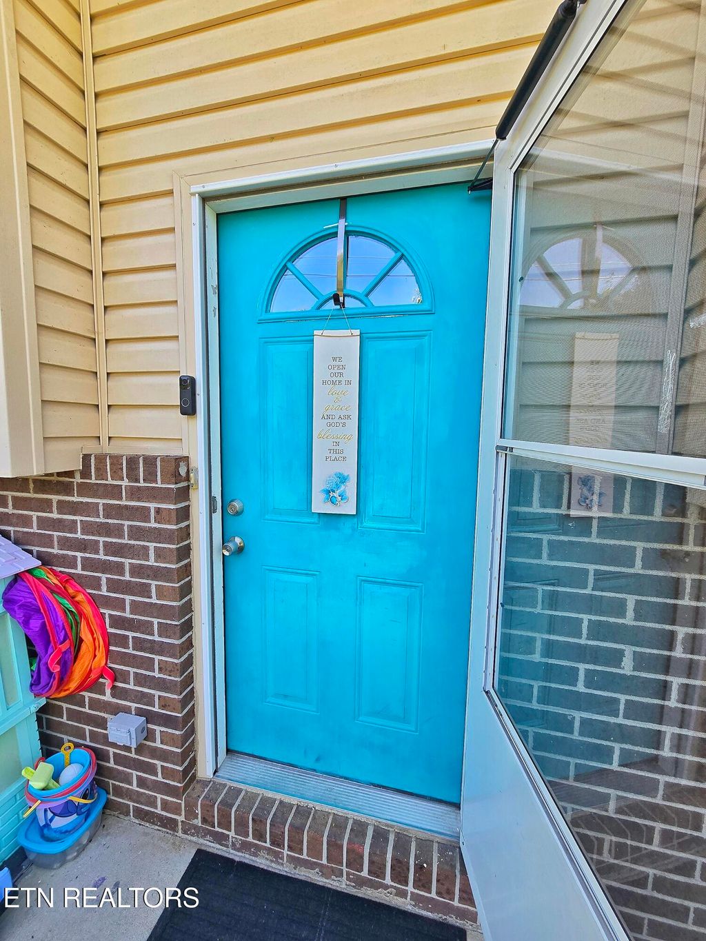 Photo of 6417 Hunters Glen Drive, Knoxville, TN 37921 (MLS # 1337606)