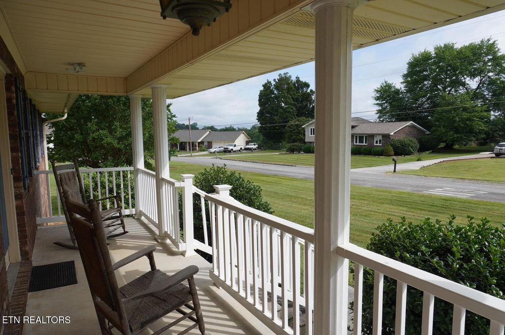 Photo of 633 Shaver Drive, Talbott, TN 37877 (MLS # 1335362)