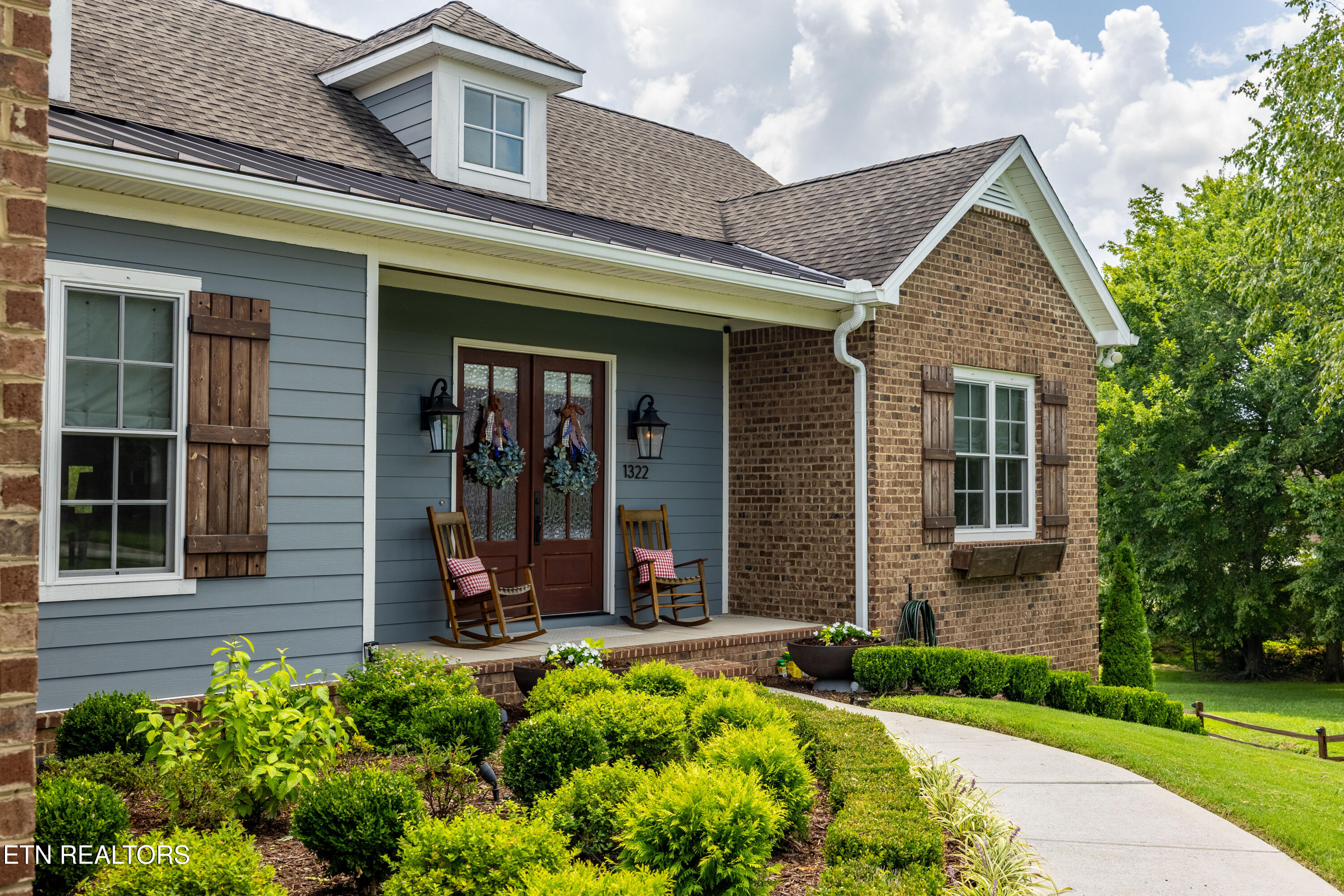 1322 Stonehenge Drive