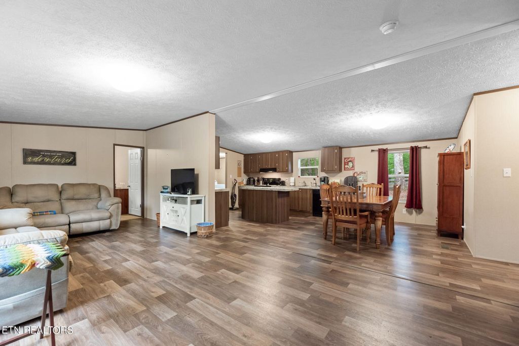 Photo of 211 Boulder Rd, Wartburg, TN 37887 (MLS # 1262942)