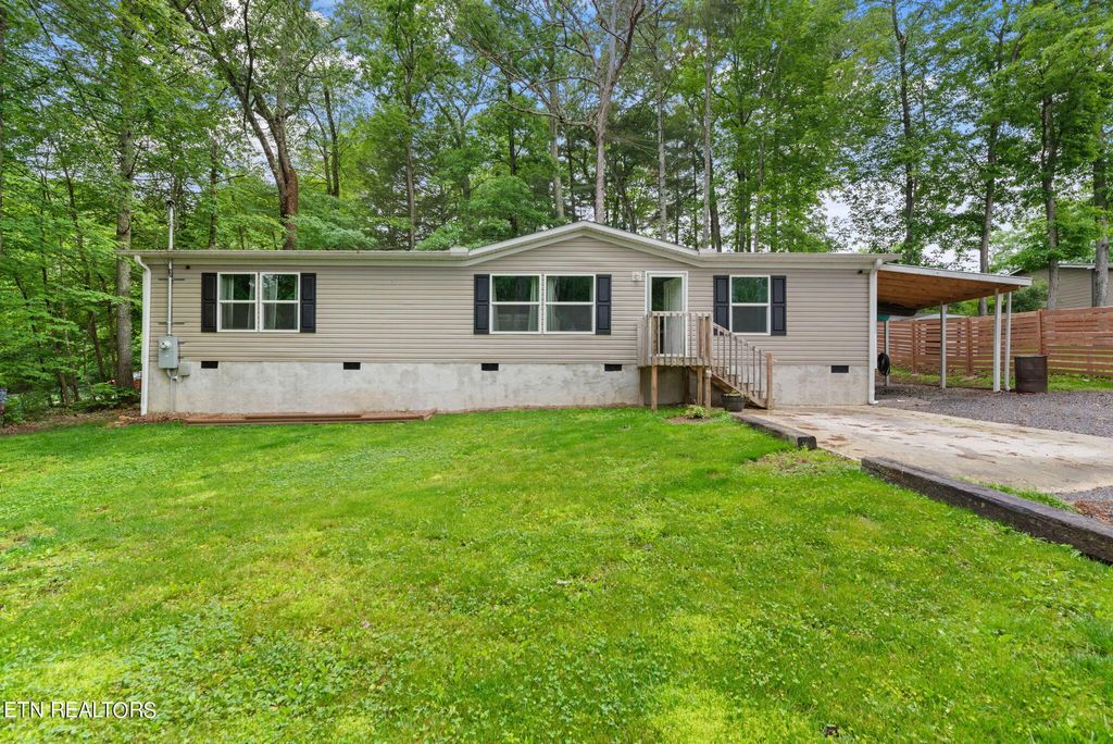 Photo of 211 Boulder Rd, Wartburg, TN 37887 (MLS # 1262942)