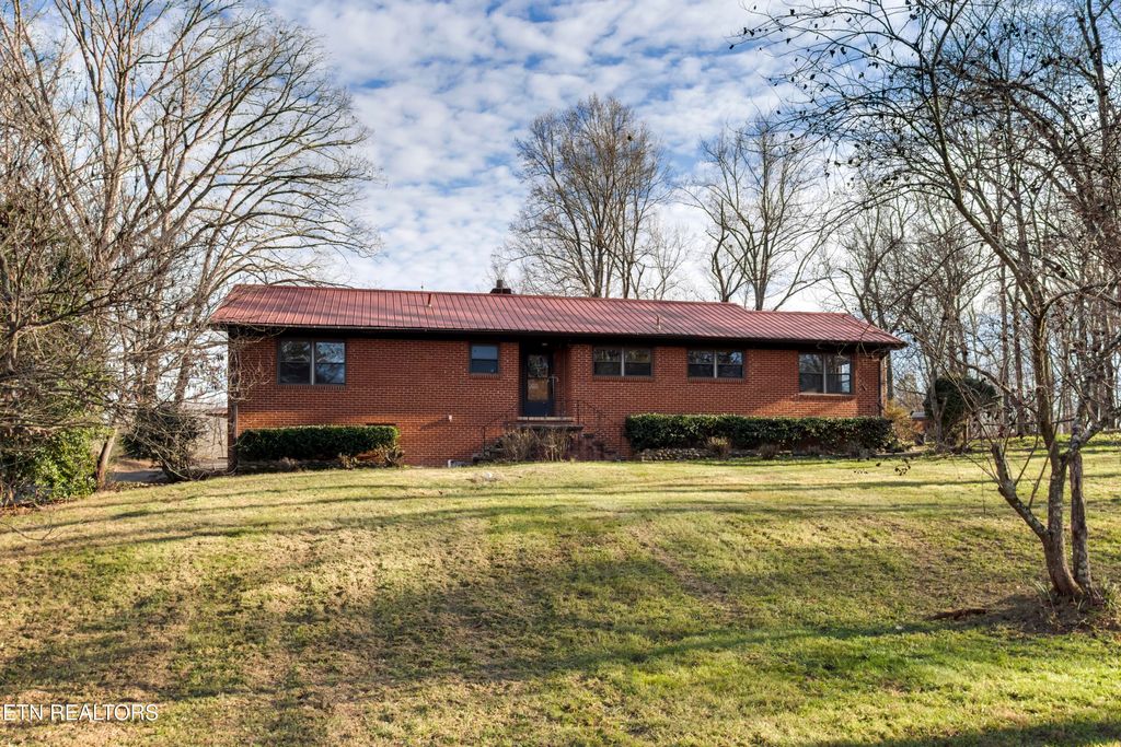 Photo of 614 Henry Lane, Greenback, TN 37742 (MLS # 1286410)