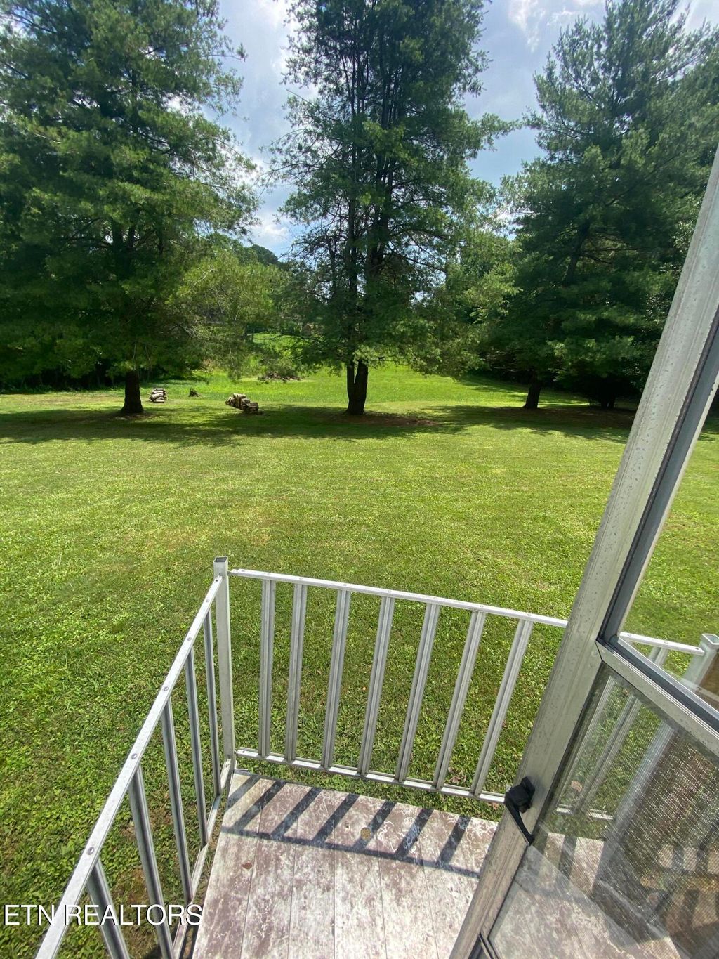 Photo of 1907 Daysville Rd, Rockwood, TN 37854 (MLS # 1306231)