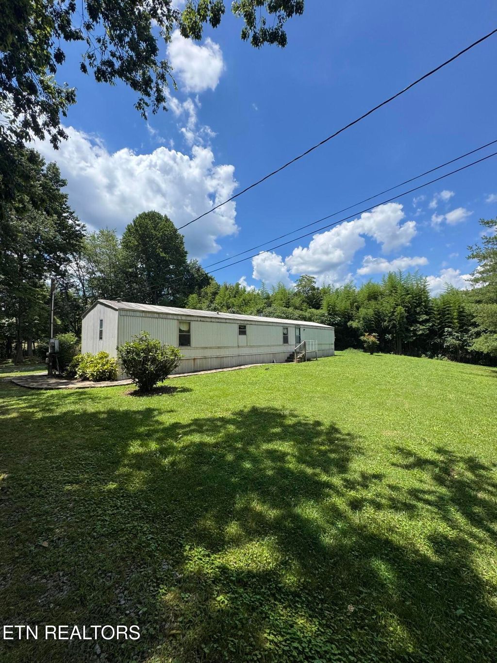 Photo of 1907 Daysville Rd, Rockwood, TN 37854 (MLS # 1306231)