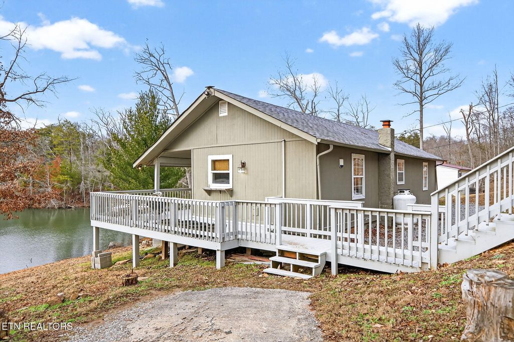 Photo of 160 Indian Rock Loop, Crossville, TN 38572 (MLS # 1328716)
