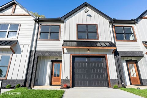 Photo of 1337 Grace Ridge Drive, Sevierville, TN 37862 (MLS # 1345851)