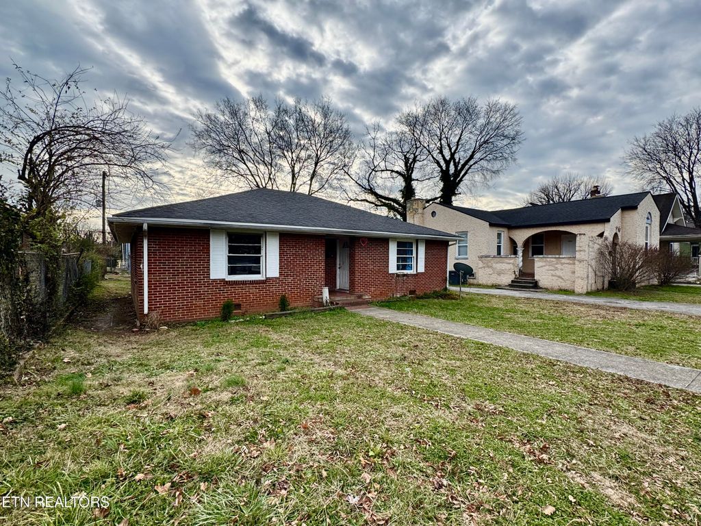 Photo of 2808 E 5th Ave, Knoxville, TN 37914 (MLS # 1324380)