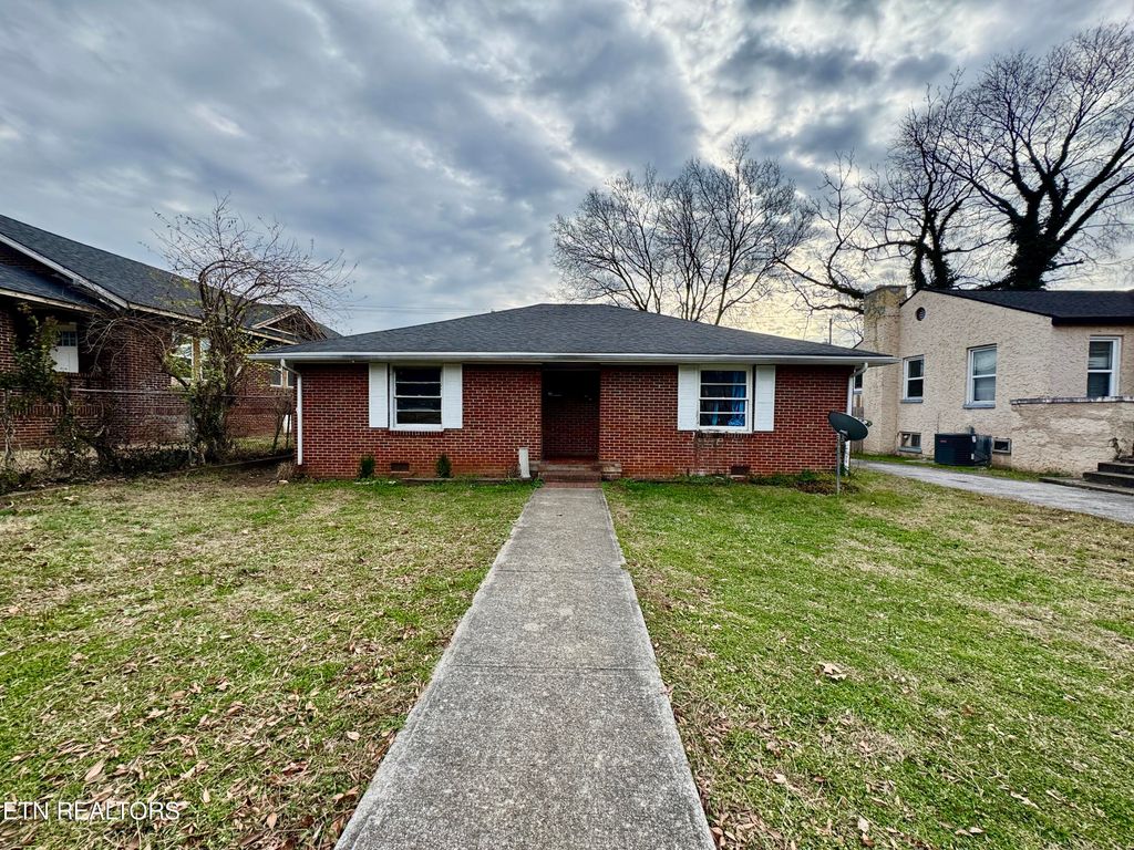 Photo of 2808 E 5th Ave, Knoxville, TN 37914 (MLS # 1324380)