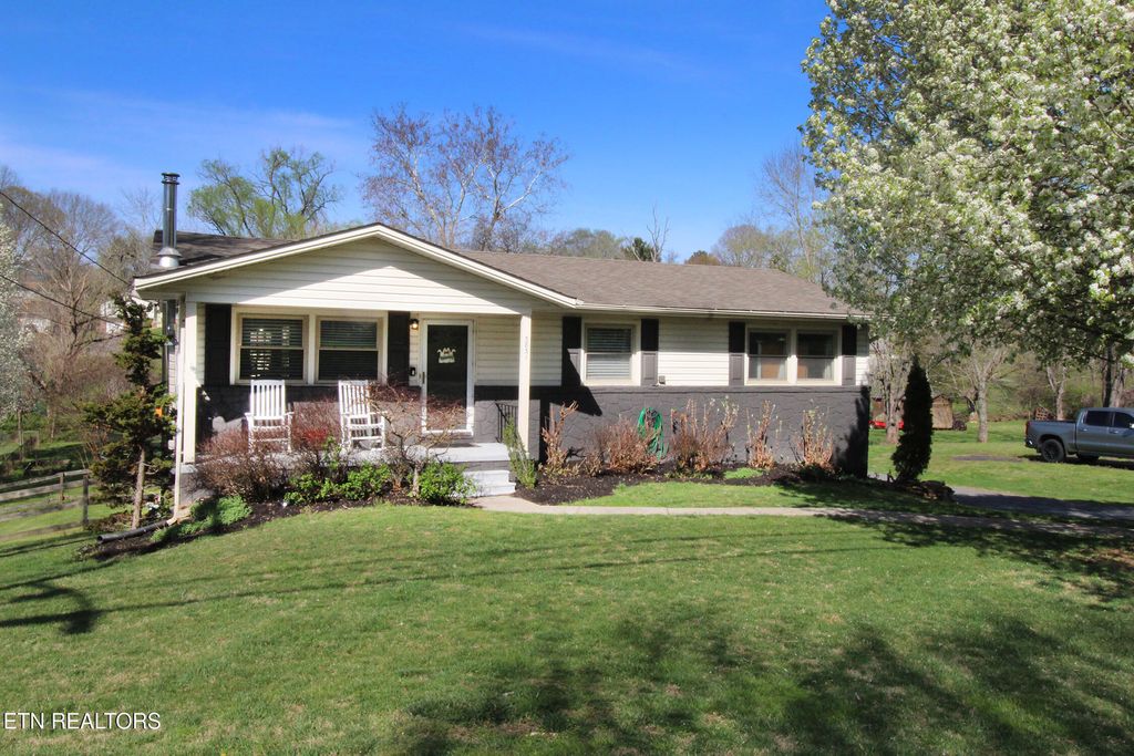Photo of 3831 Sullivan Rd, Knoxville, TN 37921 (MLS # 1332989)
