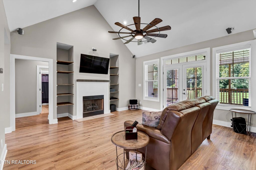 Photo of 634 Running Brook Drive, Strawberry Plains, TN 37871 (MLS # 1279550)