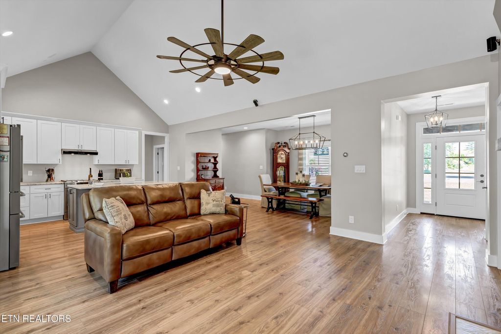 Photo of 634 Running Brook Drive, Strawberry Plains, TN 37871 (MLS # 1279550)