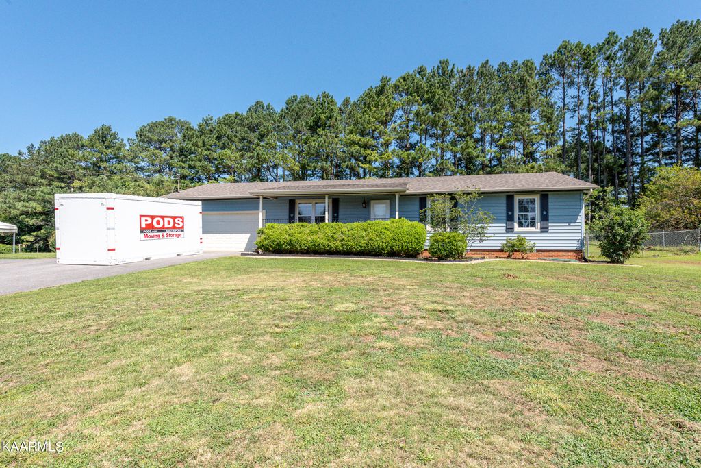 Photo of 2184 Ellejoy Rd, Walland, TN 37886 (MLS # 1233216)