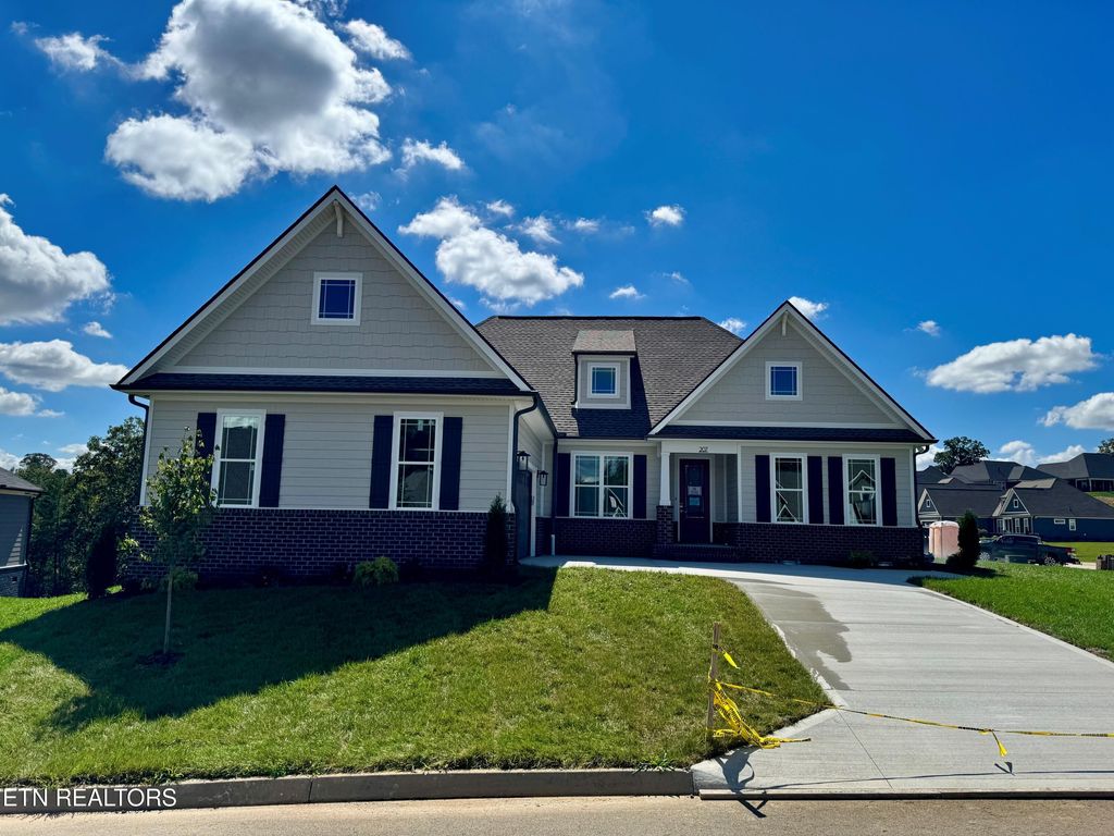 Photo of 207 Trillium Tr, Lenoir City, TN 37771 (MLS # 1305153)