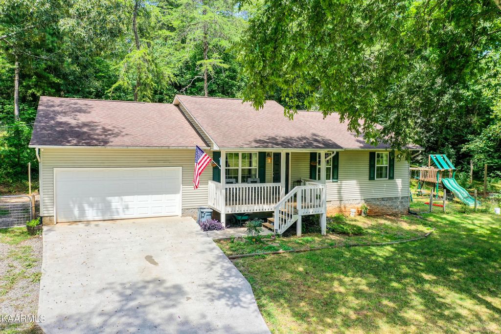 Photo of 7349 W Meadow Rd, Greenback, TN 37742 (MLS # 1237910)