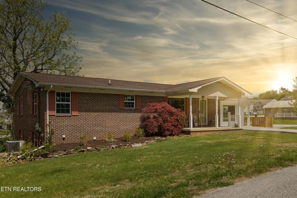 Photo of 504 Western Drive, Jefferson City, TN 37760 (MLS # 1336974)