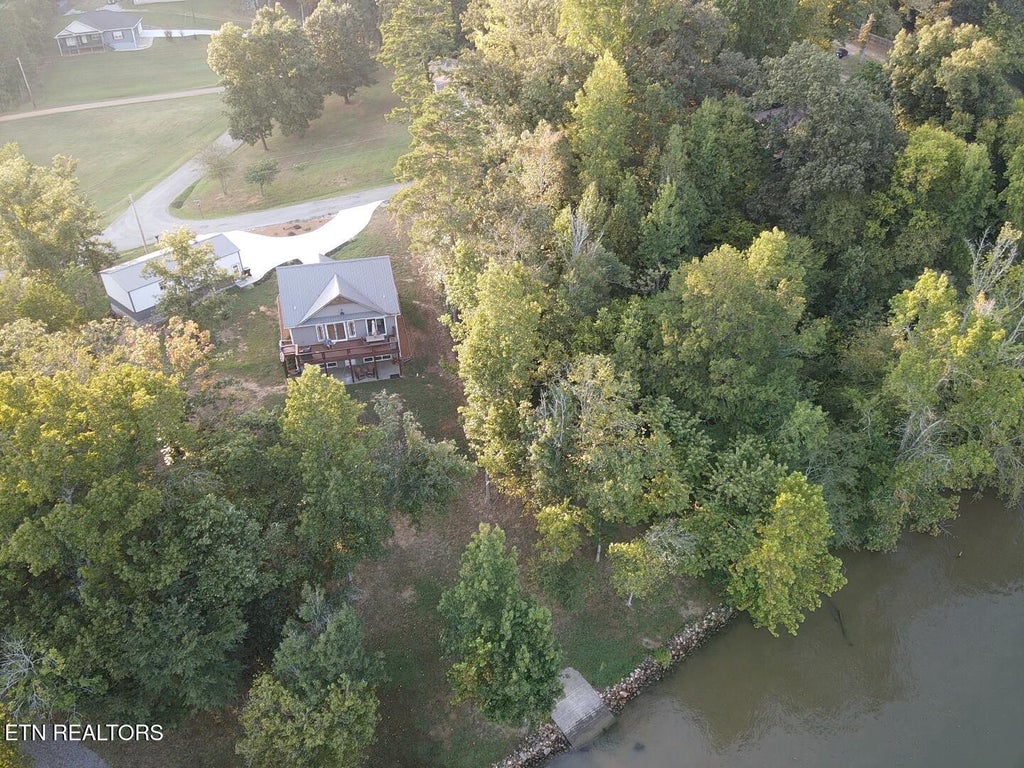 Photo of 429 Lakeshore Vista Drive, Kingston, TN 37763 (MLS # 1354684)