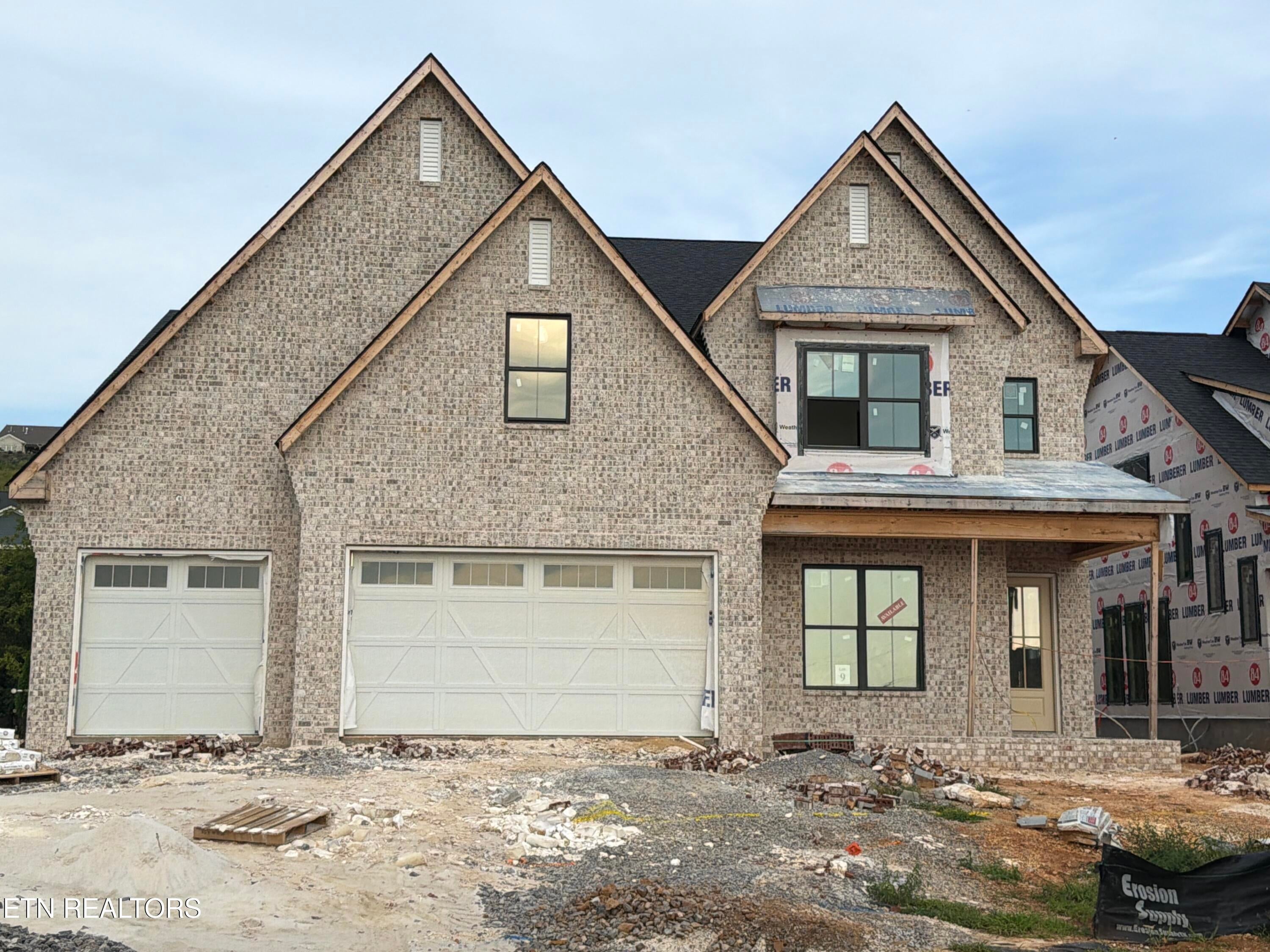 Lot 9 Silver Cedar