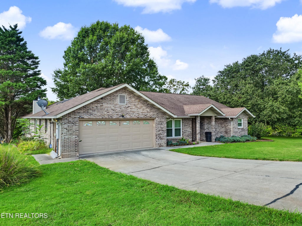 Photo of 760 Gates Lane, Kodak, TN 37764 (MLS # 1355945)