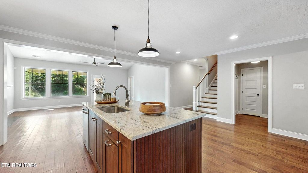 Photo of 471 Roseland Lane, Lenoir City, TN 37772 (MLS # 1322065)