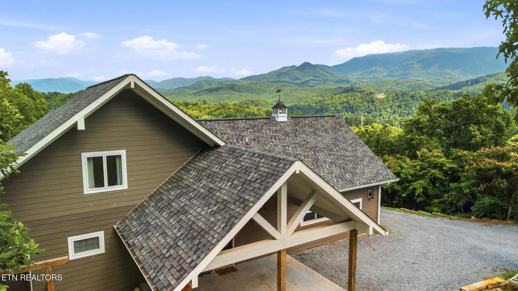 Photo of 730 Deerfoot Drive, Gatlinburg, TN 37738 (MLS # 1346723)