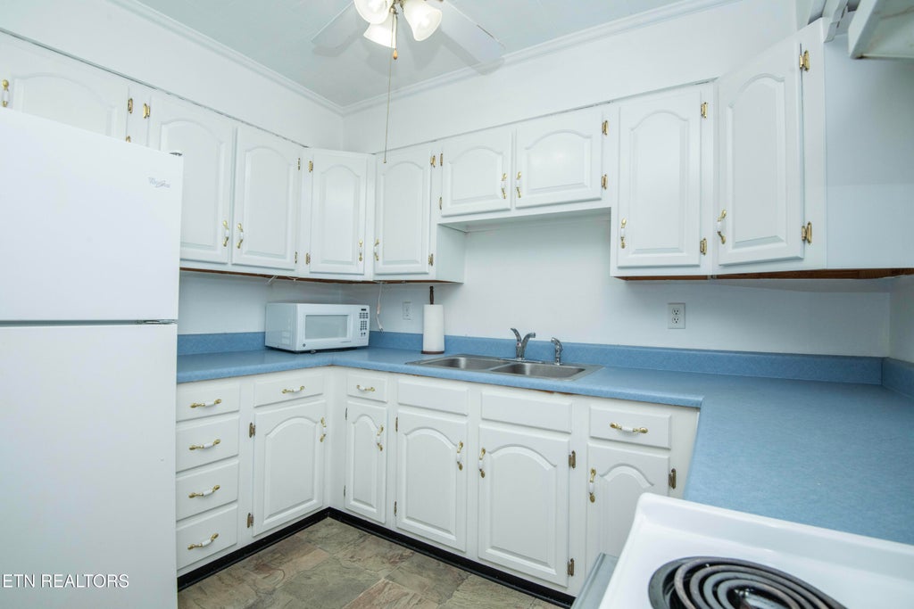 Photo of 151 Selma St, Lenoir City, TN 37771 (MLS # 1354455)