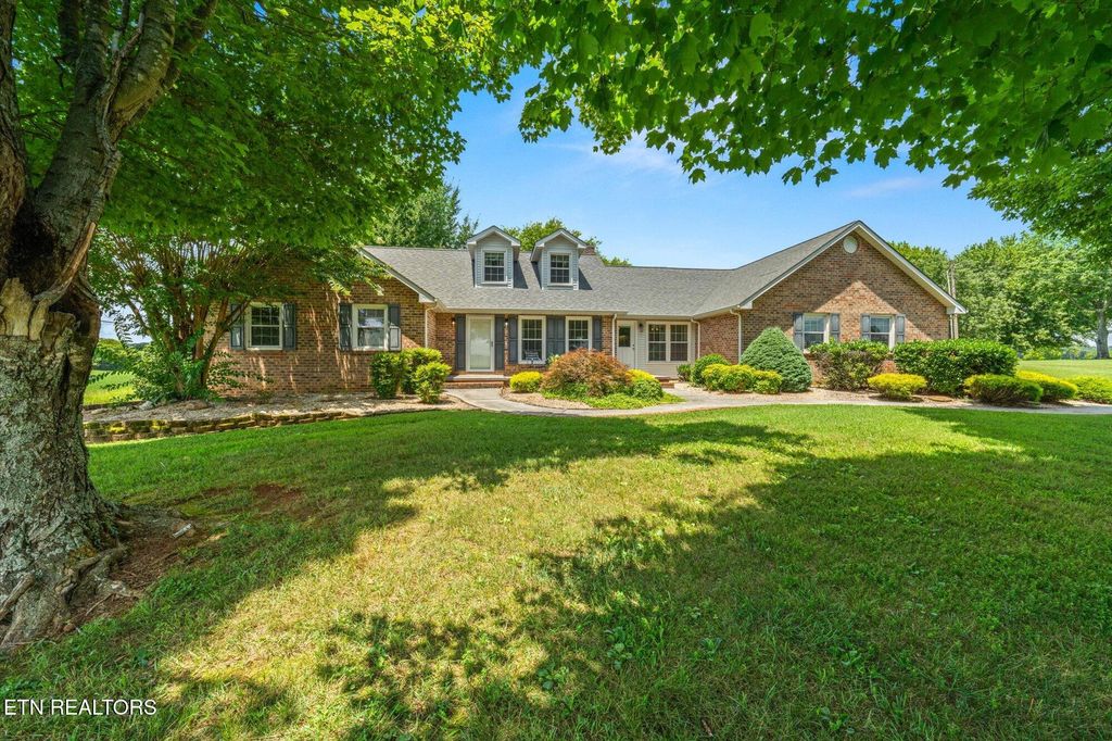 Photo of 242 Kirk Circle, Madisonville, TN 37354 (MLS # 1305664)