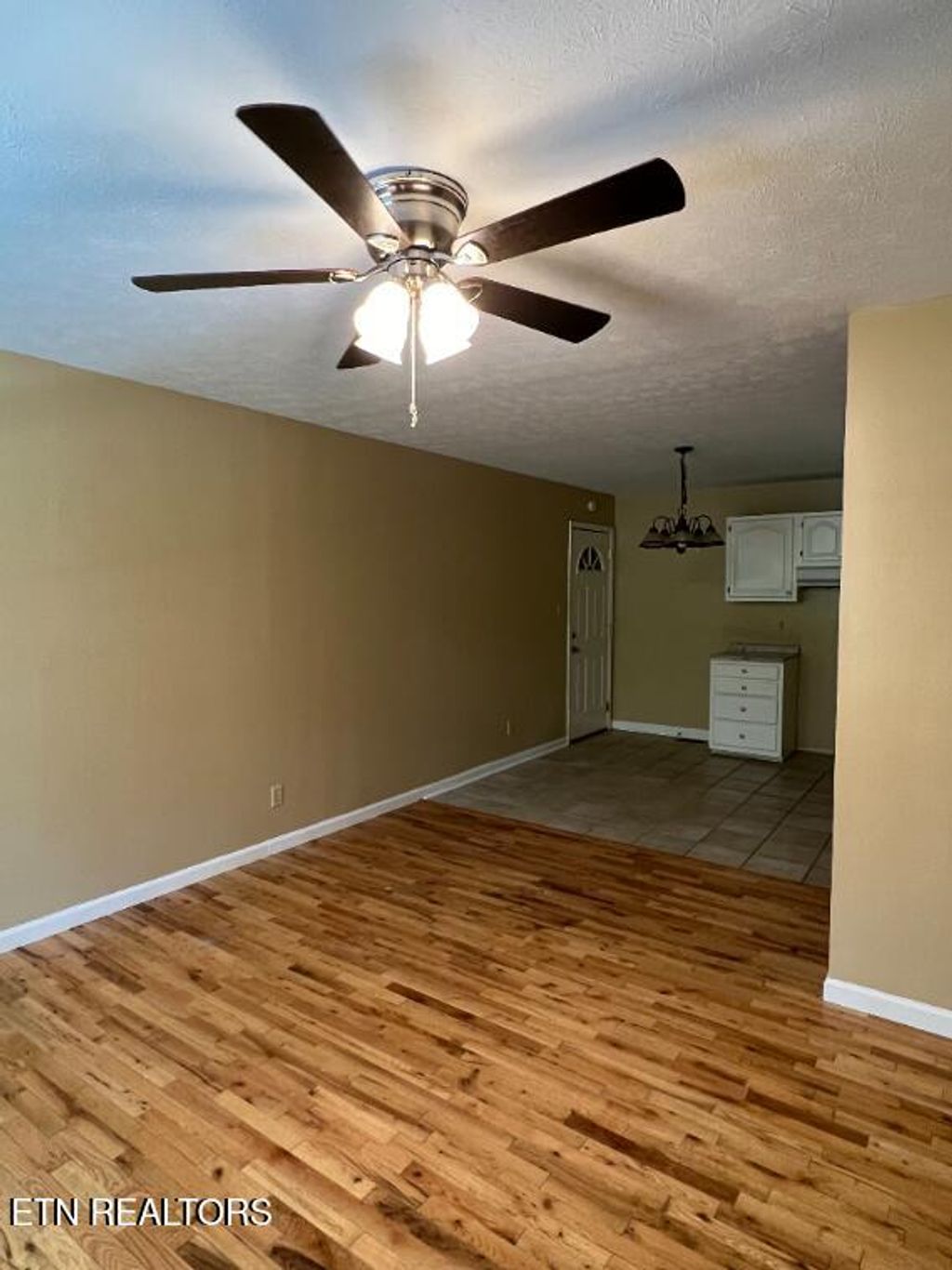 Photo of 5924 Blossom Rd, Knoxville, TN 37912 (MLS # 1315016)