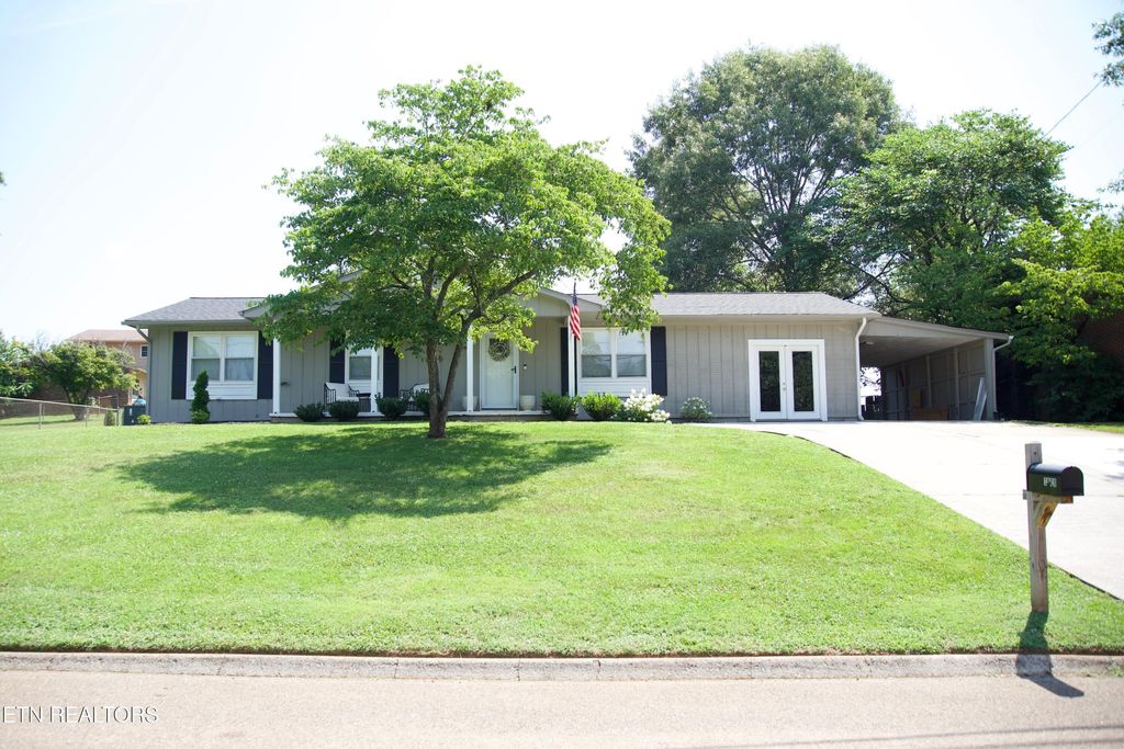 Photo of 7820 Hallsdale Rd, Knoxville, TN 37938 (MLS # 1346088)