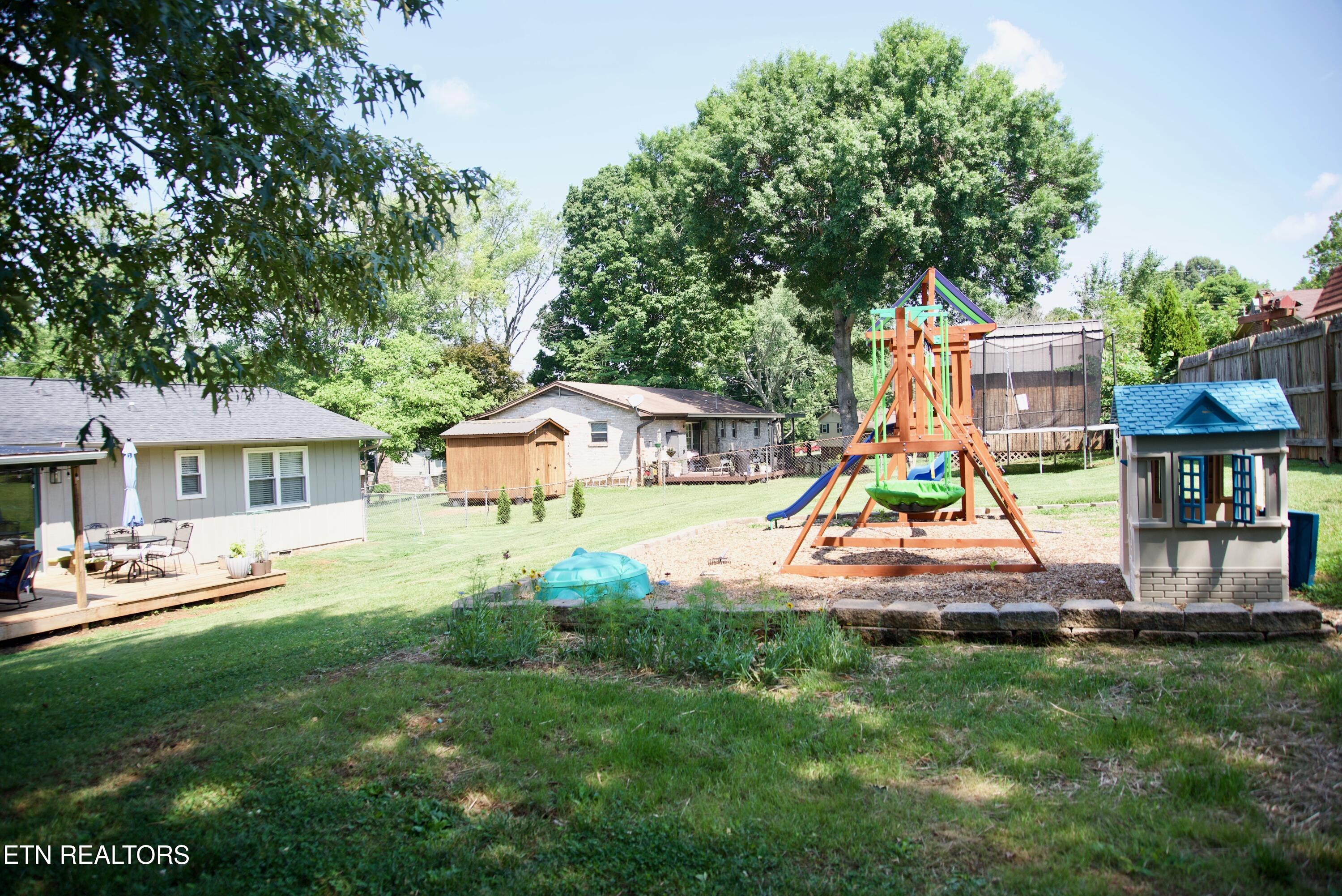 7820 Hallsdale Rd