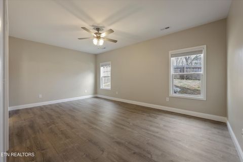 Tiny photo for 208 Daniel Morris Point, Clinton, TN 37716 (MLS # 1329885)