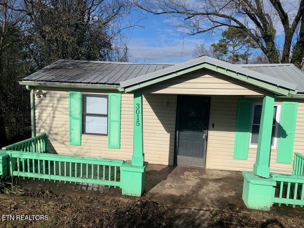 Photo of 3015 Sunset Ave, Knoxville, TN 37914 (MLS # 1326097)