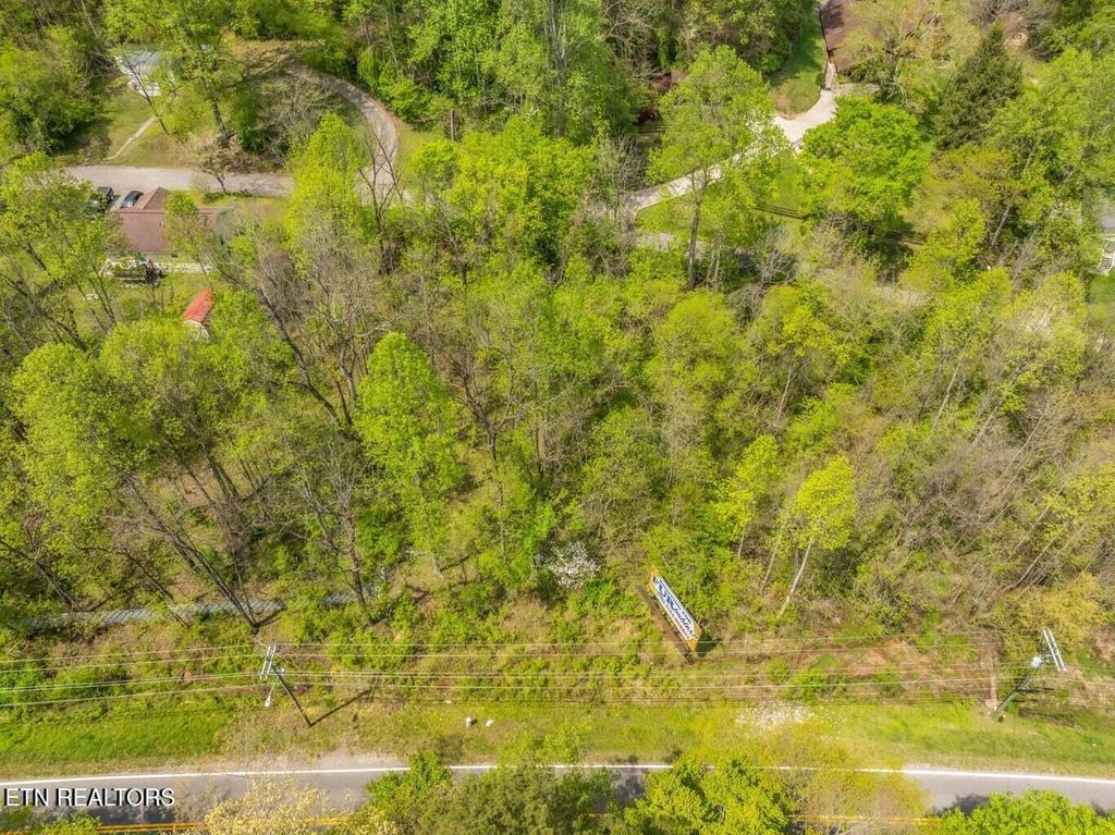 Photo of 4 Hen Valley Rd, Oliver Springs, TN 37840 (MLS # 1319802)