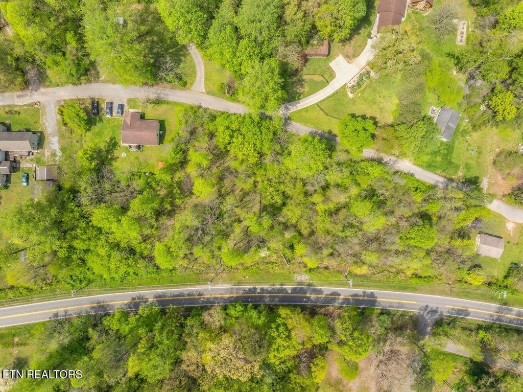 Photo of 4 Hen Valley Rd, Oliver Springs, TN 37840 (MLS # 1319802)