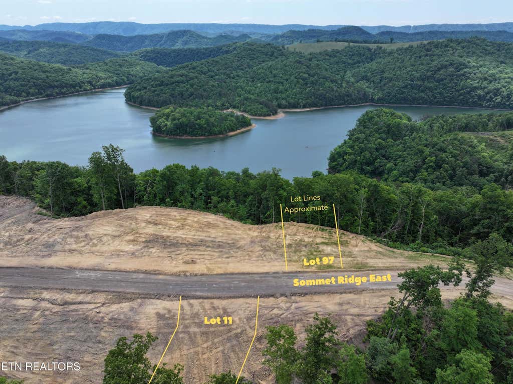 Photo of 97 Sommet Ridge East LN, Tazewell, TN 37879 (MLS # 1342725)