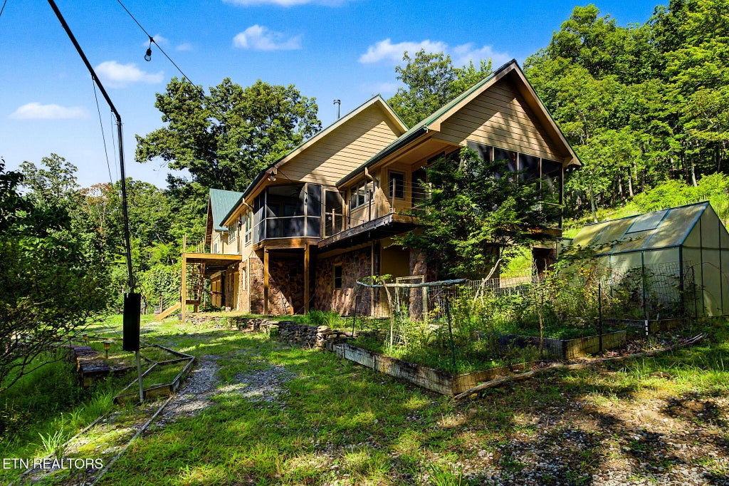 Photo of 1231 Vardy Blackwater Rd, Sneedville, TN 37869 (MLS # 1351025)
