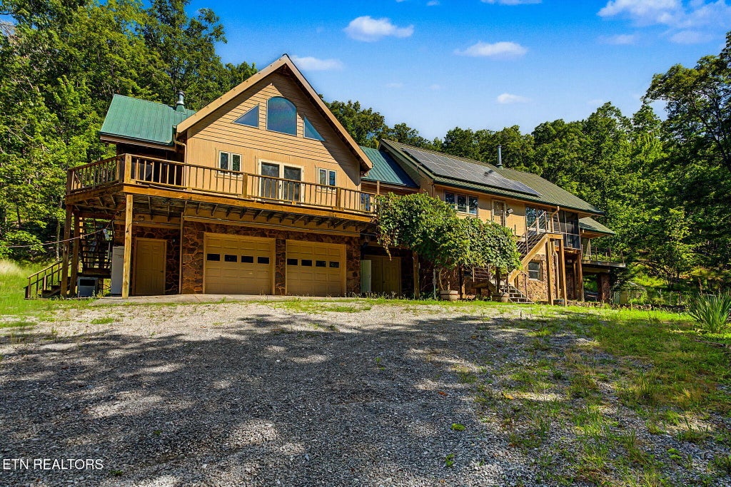 Photo of 1231 Vardy Blackwater Rd, Sneedville, TN 37869 (MLS # 1351025)