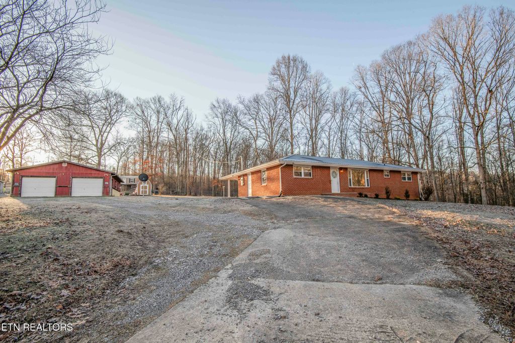 Photo of 251 Wolf Creek Rd, Kingston, TN 37763 (MLS # 1287812)