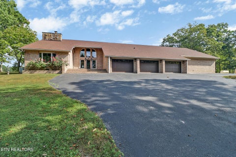 Photo of 683 Wild Plum Drive, Crossville, TN 38555 (MLS # 1354940)