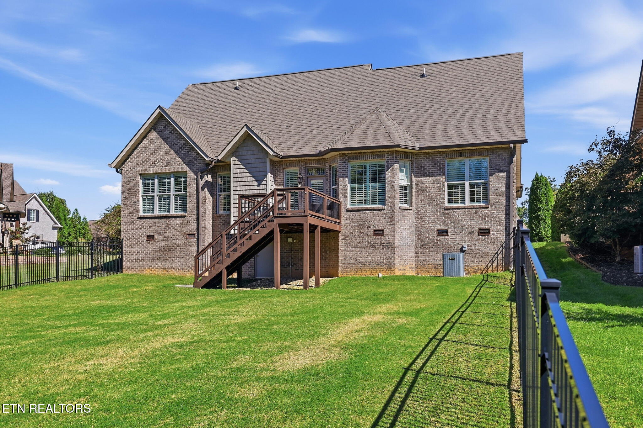 103 Crest Pointe Lane
