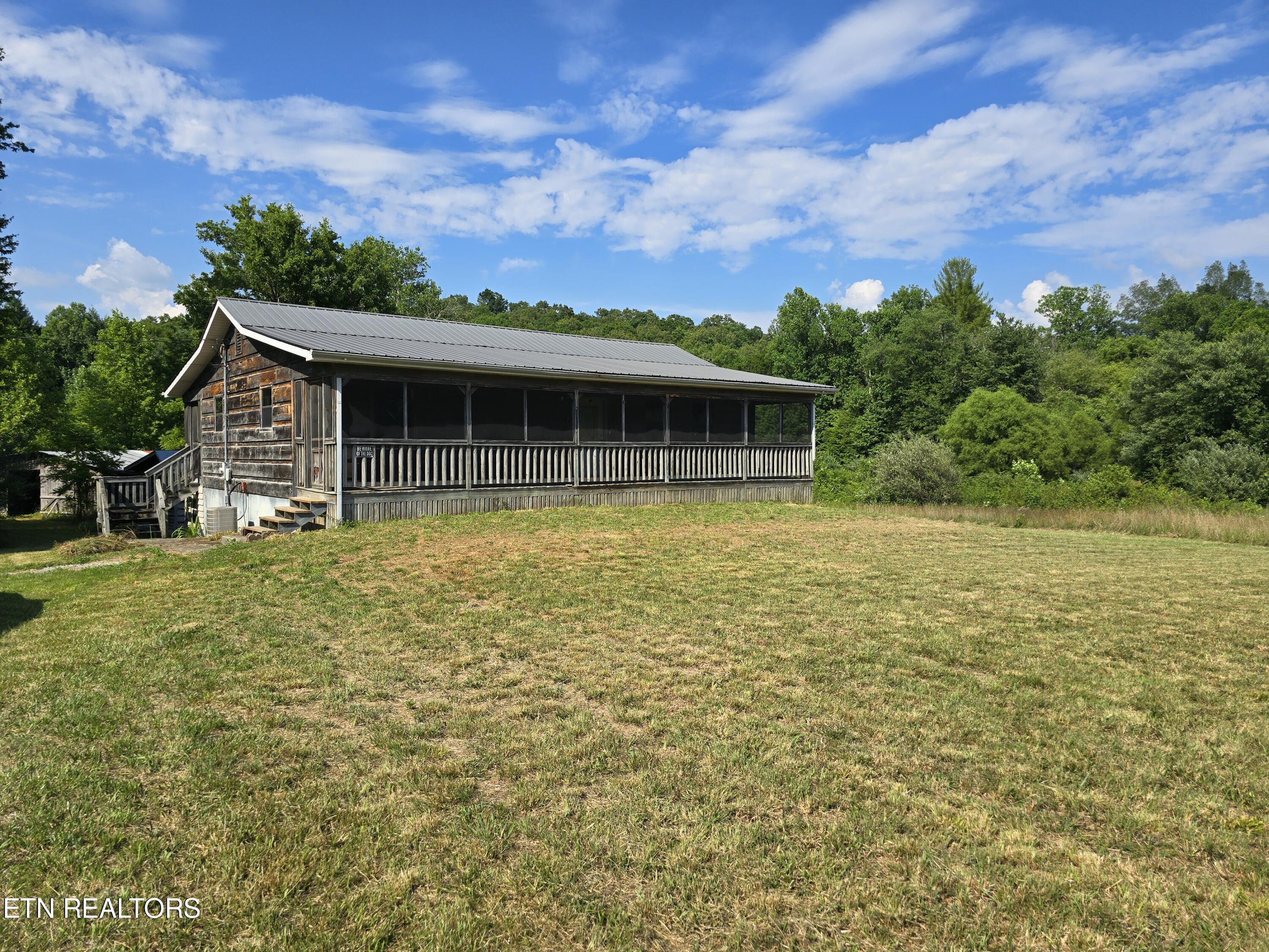 View Robbins, TN 37852 house