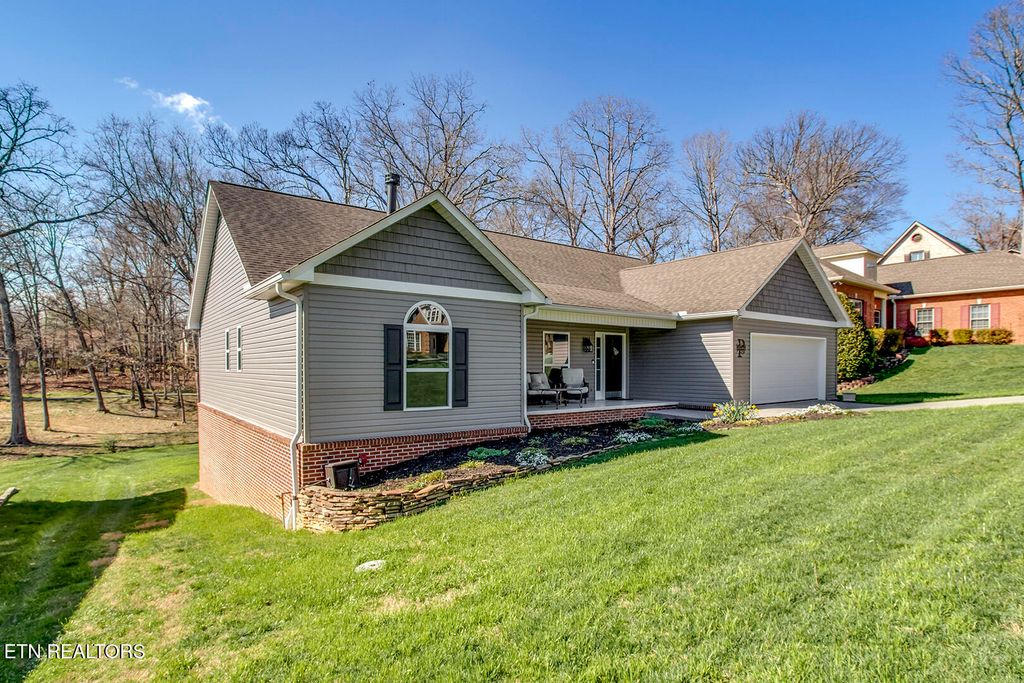 Photo of 146 Daleyuhski Way, Loudon, TN 37774 (MLS # 1332607)