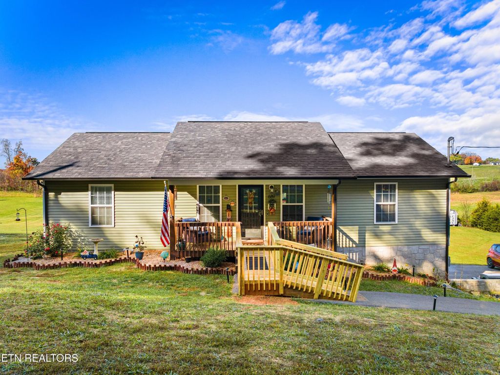 Photo of 689 Parsonage Rd, White Pine, TN 37890 (MLS # 1281165)