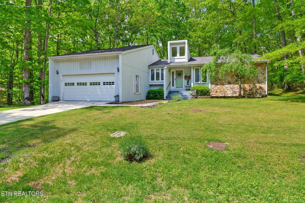 Photo of 111 Juniper Drive, Fairfield Glade, TN 38558 (MLS # 1301582)