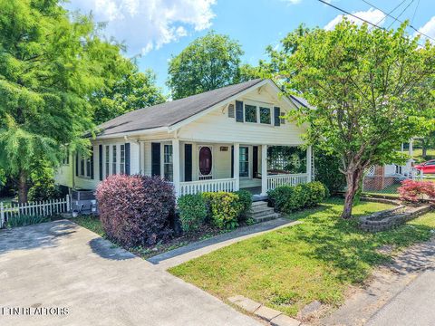 Photo of 605 Shoemaker St, Athens, TN 37303 (MLS # 1341277)