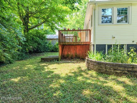 Tiny photo for 605 Shoemaker St, Athens, TN 37303 (MLS # 1341277)