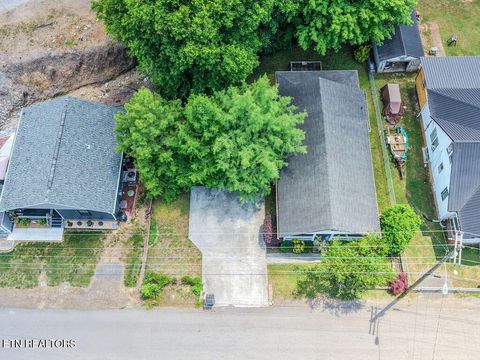 Tiny photo for 605 Shoemaker St, Athens, TN 37303 (MLS # 1341277)