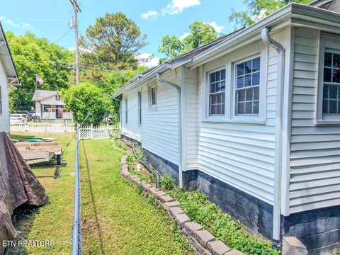 Tiny photo for 605 Shoemaker St, Athens, TN 37303 (MLS # 1341277)