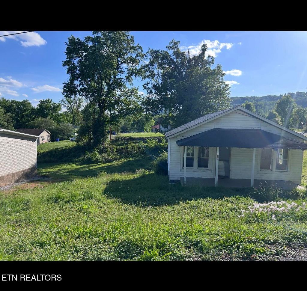 Photo of 123 Redwood Drive, Harriman, TN 37748 (MLS # 1340152)
